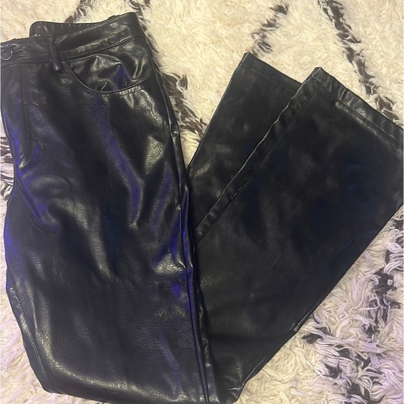 3/$30 ✨ Faux leather pants​​ - Picture 2 of 7